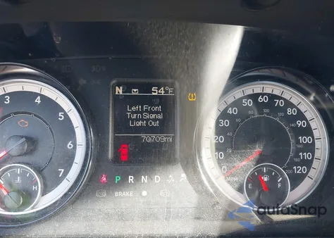 2019 Ram 1500 Classic Express 4X4 6'4 Box z USA, uszkodzony, nr VIN 1C6RR7FG4KS727103